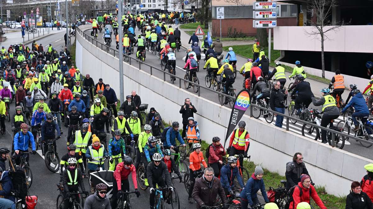 Andreas Mandalka aus Pforzheim: Fahrrad-Demo für bei Unfall gestorbenen Aktivisten