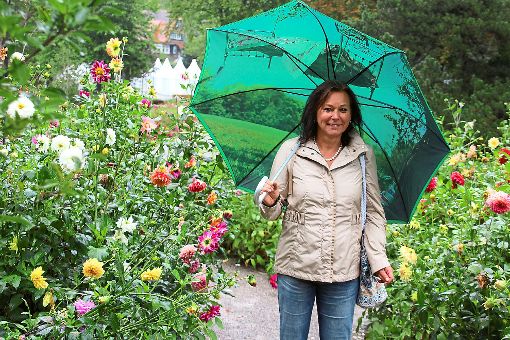 Am   Dahliengarten blickt Anne-Kathrin Hertel   positiv auf ihre Zeit als Gartenschau-Gästeführerin zurück.  Foto: Gegenheimer Foto: Schwarzwälder-Bote
