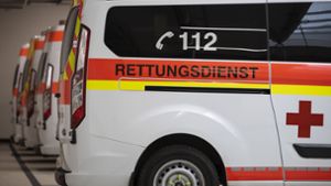 Rettungswagen kracht in Auto – 17-Jähriger schwer verletzt