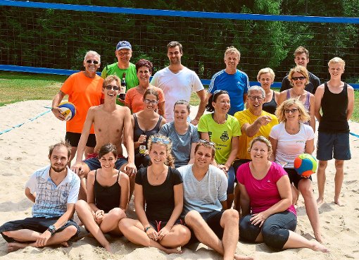 Egal ob Platz eins oder vier: Beim Beach-Volleyball-Turnier des TSV Aichhalden fühlte sich jedes Team irgendwie als Sieger und hatte Spaß.  Foto: Herzog Foto: Schwarzwälder-Bote