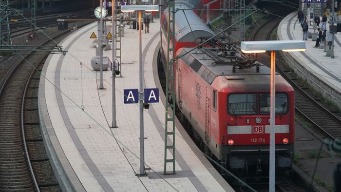 Bahn-Gewerkschaft: EVG lehnt Tarifangebot ab und ruft zu Verhandlungen auf