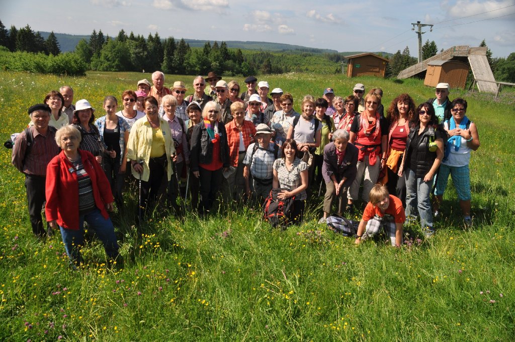 Die Teilnehmer der Leserwanderung auf den Schwarzwaldhöhen beim Freudenstädter Stadtteil Kniebis. Foto: Schwark