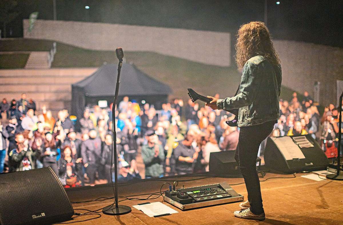 Kirk Hammett lässt grüßen: Optisch und akustisch waren die Bands verdammt nah dran an den Originalen. Foto: Huonker