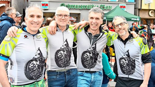 Nach den norwegischen Biathlon-Superstars benannten sich die „Vier Boe’s“ – und sie holten folgerichtig den Titel. Foto: Dold