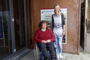 Ruth Gronmayer und Nadja King freuen sich über eine rege Teilnahme zum Thema Stadtrundgang für Menschen mit und ohne Behinderung am heutigen Samstag.  Foto: Schmidt Foto: Schwarzwälder-Bote