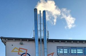 Die Gebäude der Dunninger Eschachschule mit der Heizzentrale zählen zu den 18 Liegenschaften, die im Energiebericht der Gemeinde aufgeführt sind. Foto: Weisser