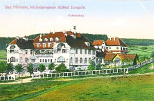 Eine Postkarte zeigt die Frontansicht des Kindersolbads Haus Hohenbaden Anfang des 20. Jahrhunderts in Bad Dürrheim. Das Kindersolbad spielt beim Thema Verschickungskinder eine zentrale Rolle. Foto: Archiv Strohmeier