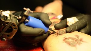 Säure-Anschläge auf Tattoo-Studios