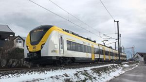 Auch die Regionalzüge der Deutschen Bahn fahren derzeit nach Plan. (Archivbild) Foto: Schwark