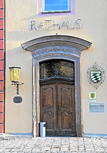 Die Rathaustür bleibt an Heiligabend zu. Foto: Wolf Foto: Schwarzwälder-Bote