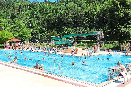 Seit 25 Jahren bietet das Susolei Badespaß pur. Am Sonntag wird  das Jubiläum gefeiert.  Archiv-Foto: Steinmetz Foto: Schwarzwälder-Bote