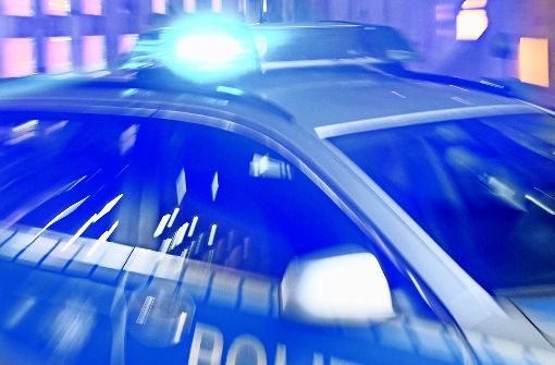 Das Polizeirevier Balingen ermittelt wegen Fahrerflucht und sucht nach Zeugen.  (Symbolfoto) Foto: dpa