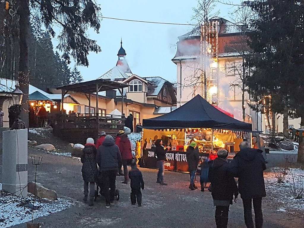 Ein stimmungsvoller Wintermarkt fand zum dritten Mal in der historischen Kulisse von Maria Tann statt.