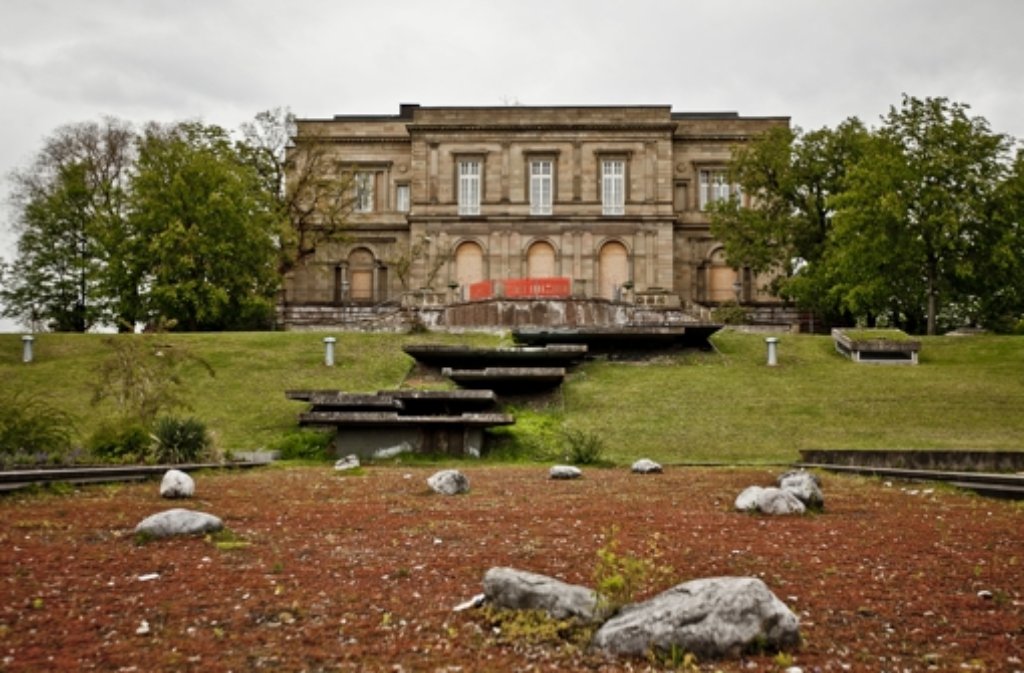 Der Verfall der historischen Villa Berg dauert an – wie die Diskussion über die künftige Nutzung. Ob ein Varieté. Foto: Leif Piechowski