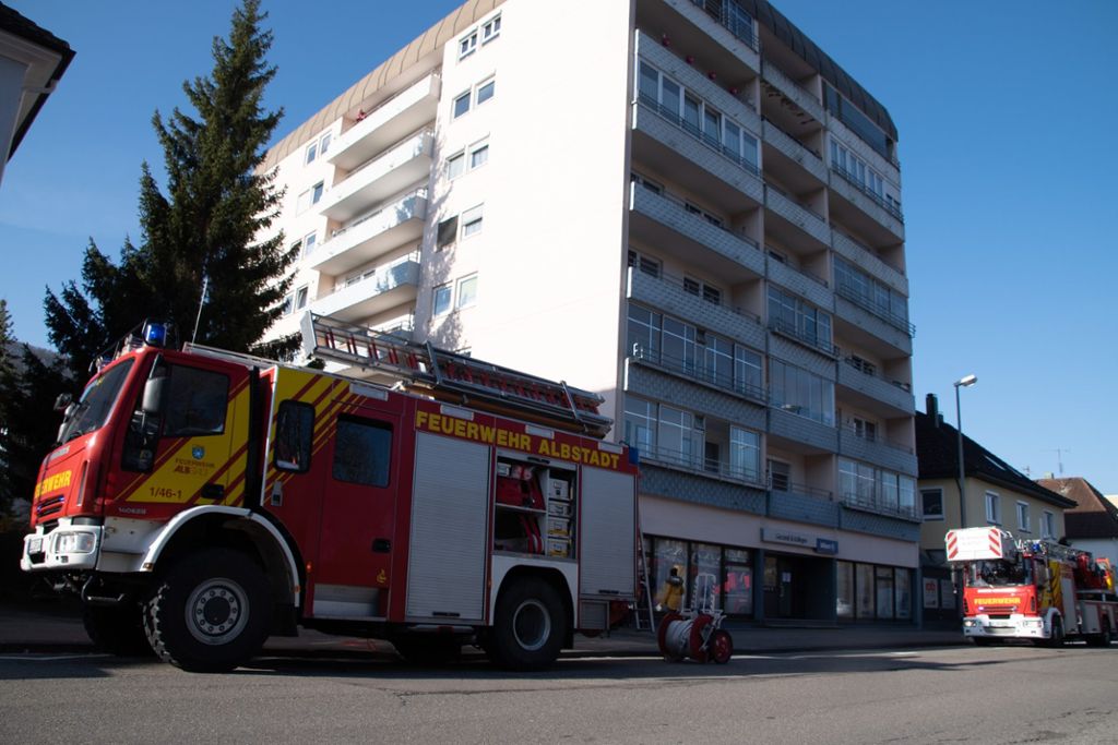 Die Feuerwehr war mit einem Löschzug in der Theodor-Groz-Straße im Einsatz.