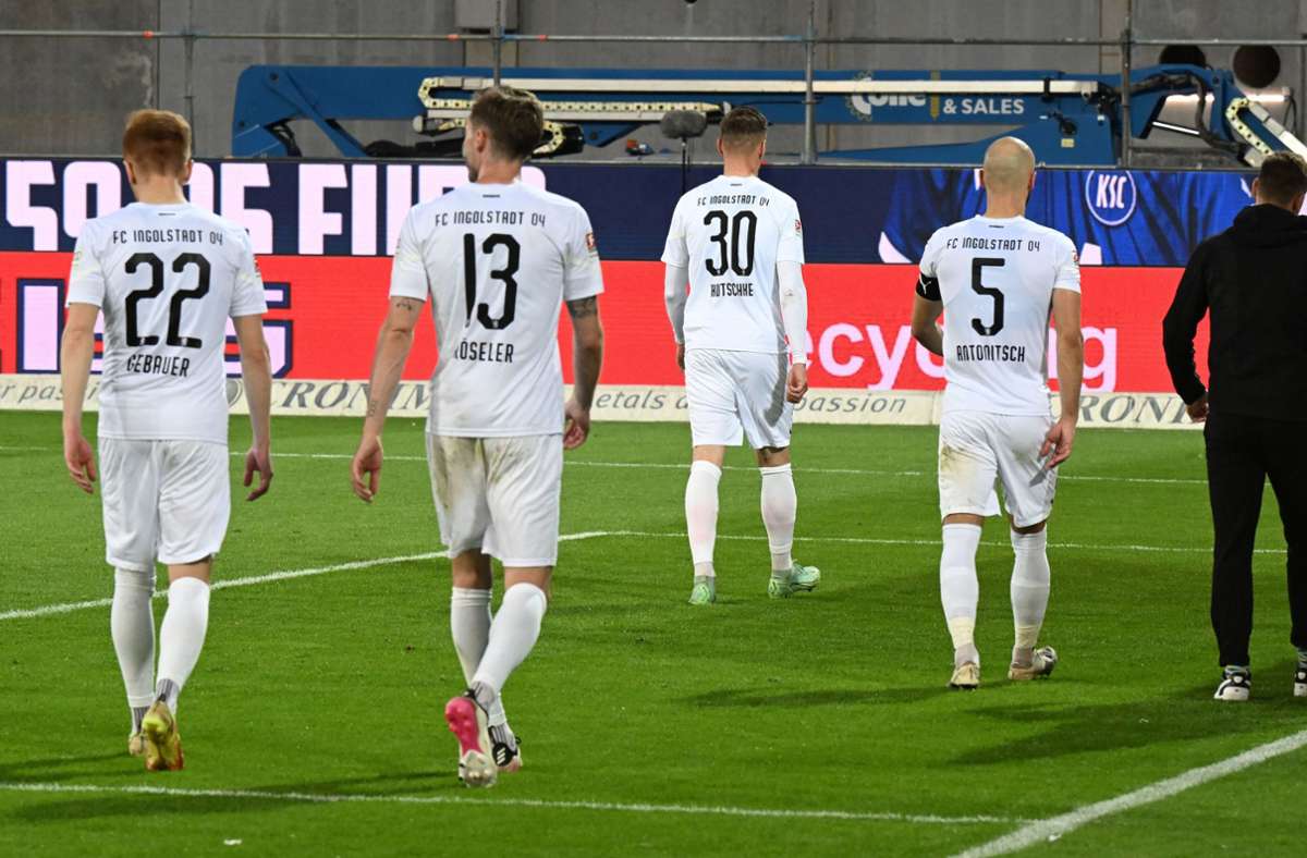 2. Fußball-Bundesliga: 2:2 nach 0:2: KSC schafft Rettung und besiegelt Ingolstadts Abstieg