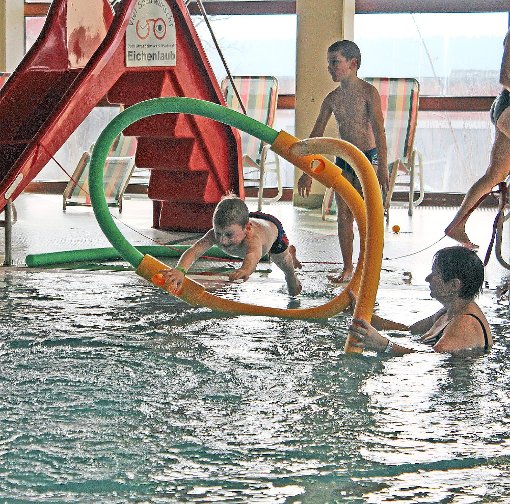 Die Kinder freuen sich über Schwimmbadbesuche. Foto: Scheuerle Foto: Schwarzwälder-Bote