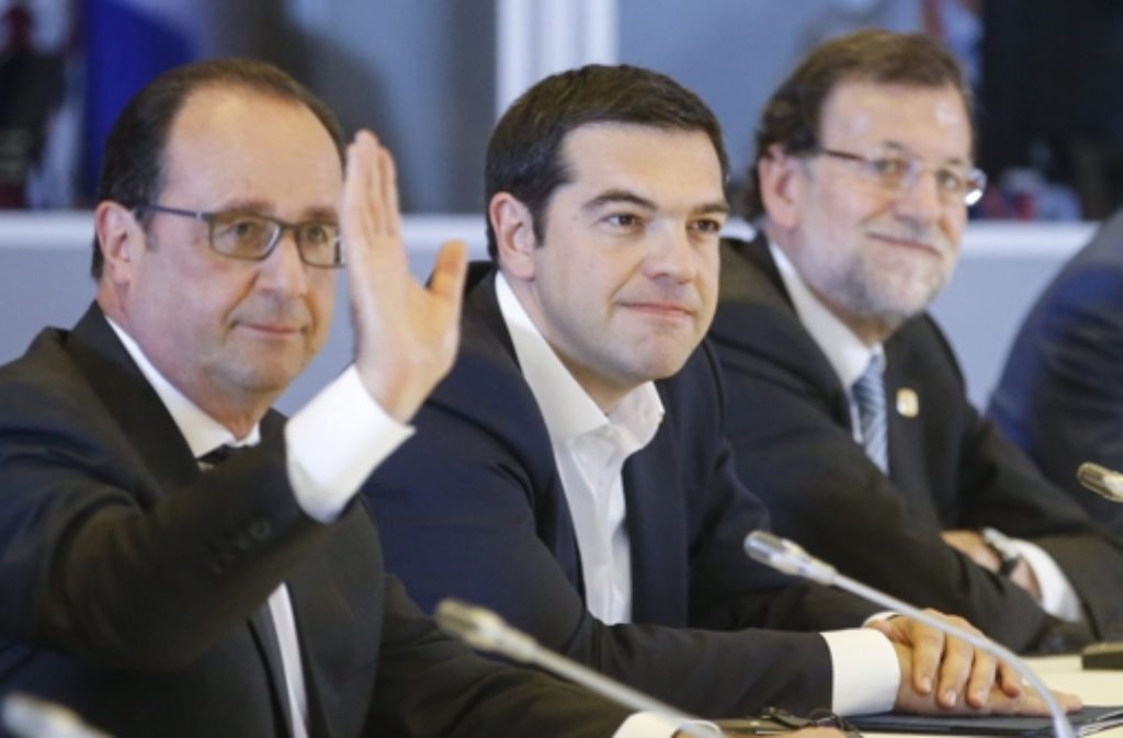 Frankreichs Präsident François Hollande (links) mit dem griechischen Premier Alexis Tsipras und Spaniens Regierungschef Mariano Rajoy (rechts) Foto: dpa