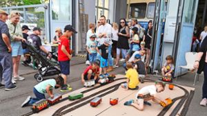 Trossinger Eisenbahn: Kein Pfingstmarkt ohne „Grüne Garnitur“