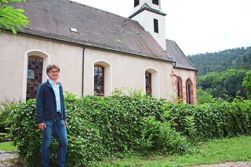 Nach elf Jahren in Gutach und Hausach verlässt das Pfarrerehepaar das Kinzigtal. Für Mirko Diepen kein leichter Abschied – er freue sich aber auf die neue Herausforderung.   Foto: Beule