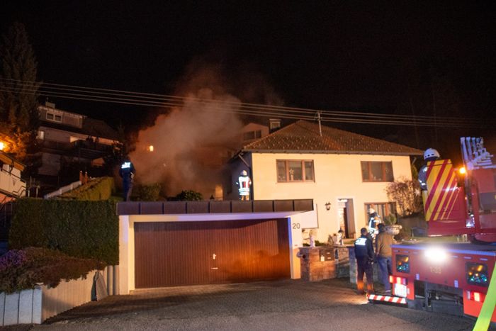Einsatz in Albstadt: In Wohnhaus bricht Feuer aus