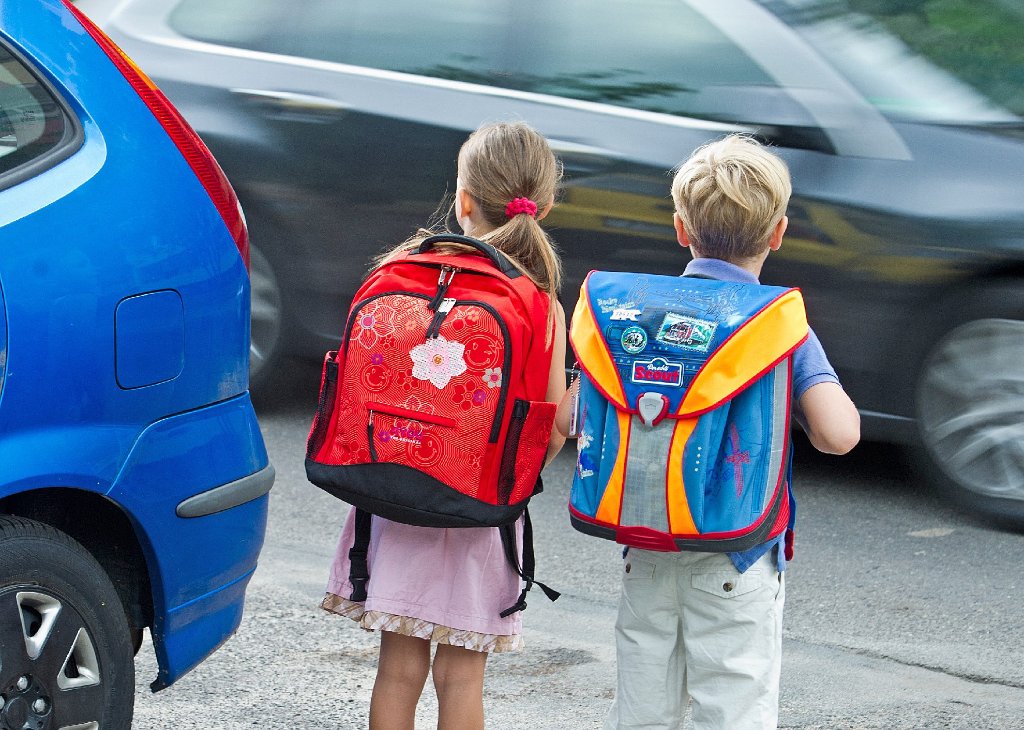 Ein Autofahrer soll vor der Grundschule in Dunningen-Seedorf ein Kind angesprochen haben.