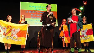 Wo der Schultes zum Mönch wird: Hartheimer Narren bieten professionelle Bühnenshow