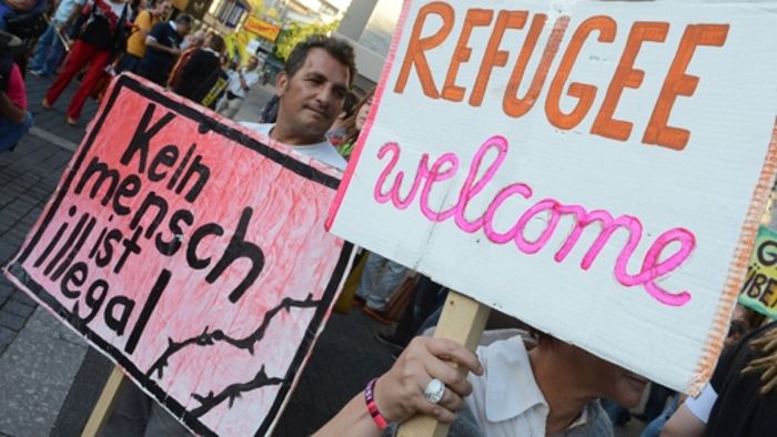 Stuttgarter gehen für Flüchtlinge auf die Straße