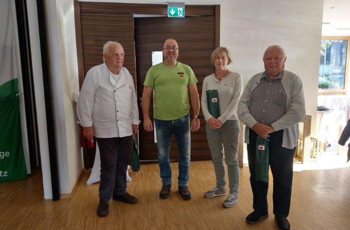 Auf der Hauptversammlung des Schwarzwaldvereins Wildberg wurden langjährige Mitglieder geehrt. Foto: Kugler