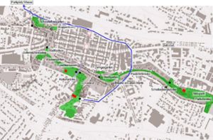 Ein langes grünes Band: das Gartenschau-Gelände in Balingen. Diese grüne Fußgängerzone wird 2023 – inklusive mehrerer Brücken – eingezäunt. Nur mit Ticket kann man es betreten. Foto: Stadtverwaltung Balingen