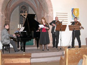 Das Konzert in der Langenbrander Ulrichskirche war eine Lehrveranstaltung zur Bratsche. Foto: Frommann Foto: Schwarzwälder-Bote