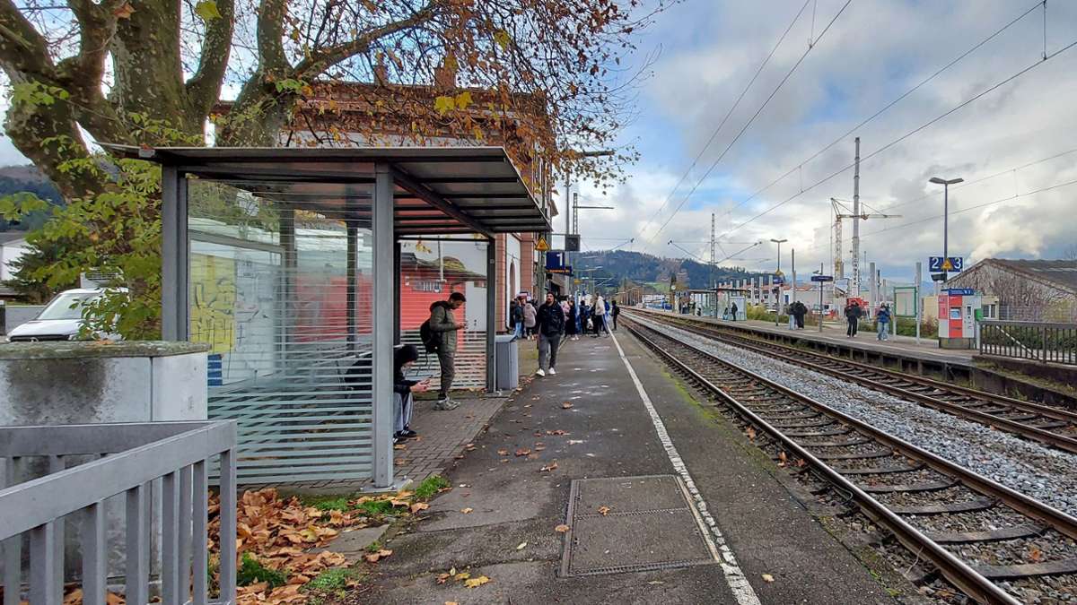 鉄道はキンツィヒタールを失望させている：コミュニティは駅でのアクセシビリティを求めて戦っている – キンツィヒタール