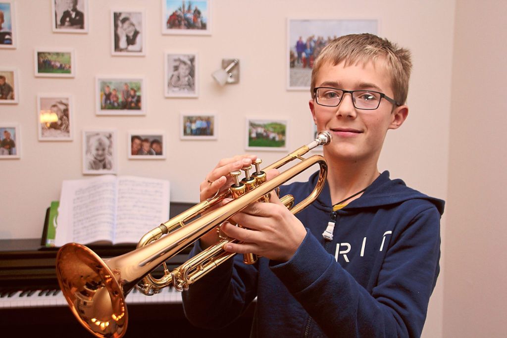 Der 13-jährige Jakob Fetscher spielt beim Jahreskonzert der Stadt- und Bürgerwehrmusik Villingen am Samstagabend ein Trompetensolo.    Foto: Heinig