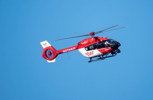 Der schwer verletzte Arbeiter wurde mit einem Rettungshubschrauber in eine Klinik geflogen. (Symbolfoto) Foto: Heidepriem