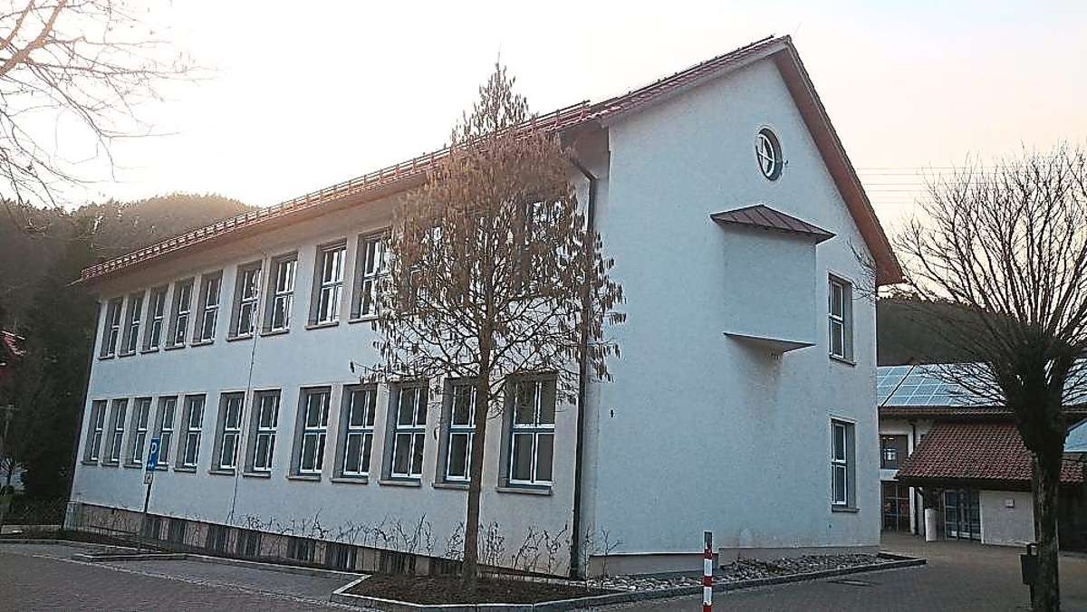 Im Mehrzweckraum der früheren  Grundschule wird ab Freitag getestet.Foto: Archiv Foto: Schwarzwälder Bote