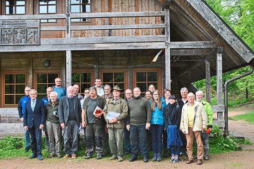 Die Teilnehmer der Tagung in Schönwald mit dem Ersten Landesbeamten Joachim Gwinner (Zweiter von links).  Foto: Oqueka Foto: Schwarzwälder Bote
