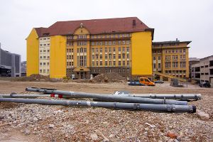 Seit Oktober 2012 halten wir die Baufortschritte am Stuttgarter Hauptbahnhof regelmäßig fest. Unsere Fotostrecke zeigt, wie sich die Baustelle seitdem verändert hat. Hier die Fotos vom April 2013. Foto: www.7aktuell.de | Karsten Schmalz