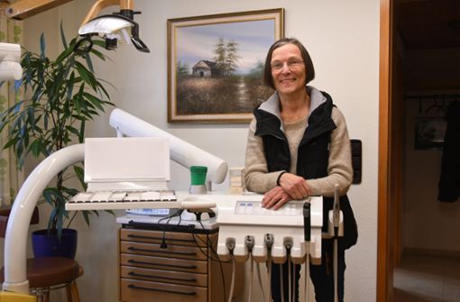Annie Schneider schließt ihre Zahnarztpraxis in Gutach nach 40 Jahren. Foto: Privat