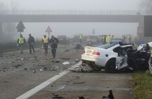 Die schrecklichen Bilder vom jüngsten Unfall auf der A5 bei Offenburg. Foto: dapd