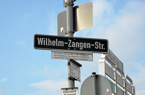 Dieses Straßenschild könnte bald Vergangenheit sein: Hausacher Schüler plädieren für die Umbenennung in Rosenstraße. Foto: Schwarzwälder-Bote