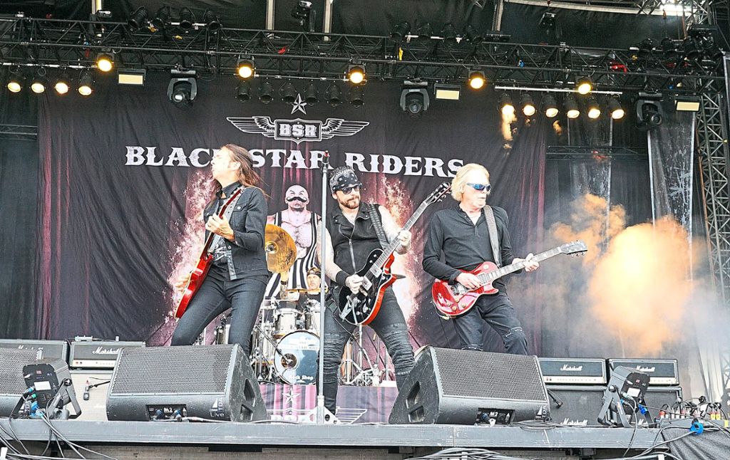 Der Sound der Black Star Riders heizte das Festival Rock of Ages in Seebronn an.