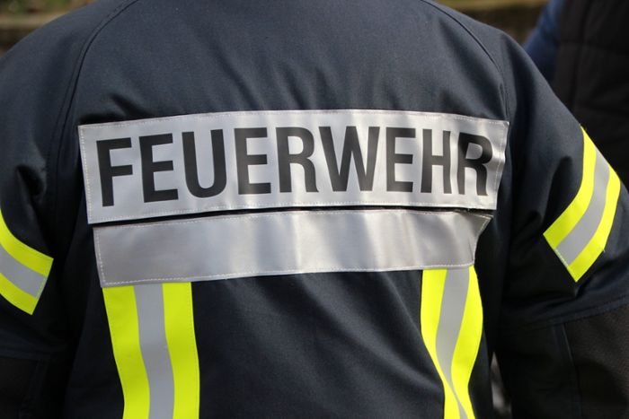 Zigarettenkippe wohl Auslöser: Feuerwehr löscht Flächenbrand in Haslach