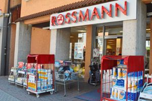 Wende kurz vor Toresschluss: Die Rossmann-Filiale bleibt nun doch bestehen. Foto: Dold