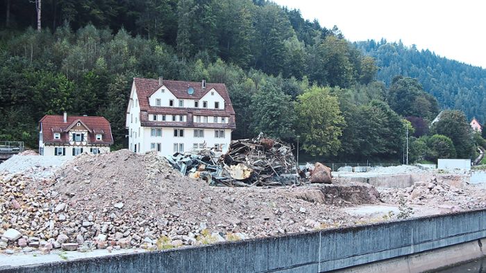 Wohnhaus wegen Abriss des Betonwerks in Calw einsturzgefährdet?