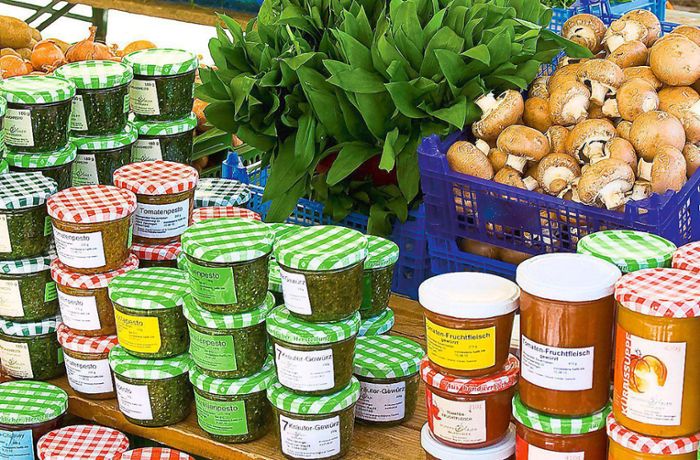 Naturparkmarkt in Bad Dürrheim: Erzeuger aus dem Schwarzwald  präsentieren Produkte