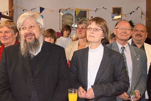 Das  Pfarrerehepaar Arno und Annegret Krieg freut sich, wieder einen neuen Kirchengemeinderat zu haben.   Foto: Bächle Foto: Schwarzwälder Bote