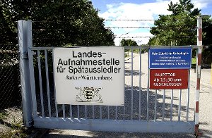 Am 6. April 1989 wurde in Empfingen bekannt, dass die Kaserne zur Aufnahmestelle für Spätaussiedler werden soll.   Foto: Hopp