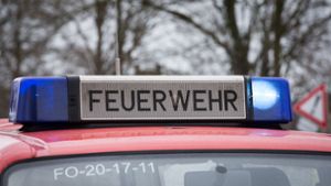 Der 44-jährige Lkw-Fahrer musste aus seinem Führerhaus befreit werden. (Symbolbild) Foto: picture alliance/dpa/Friso Gentsch