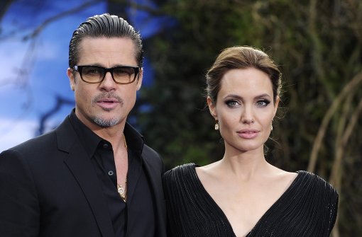 Lässig, glamourös und unheimlich attraktiv: das Hollywood-Traumpaar Angelina Jolie und Brad Pitt spielte uns das perfekte Eheglück mitsamt bunter Kinderschar vor. Hinter der Fassade sah es schon länger nicht mehr so idyllisch aus. Foto: dpa