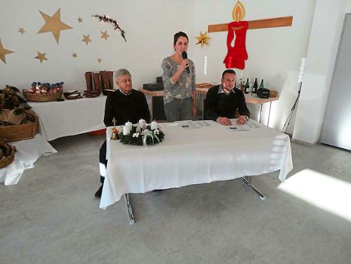 Beim Vortrag der Adventsbesinnung:  Christian Daigger (von links), Carolin Hahn und  Ralf Rötzel.Foto: privat Foto: Schwarzwälder Bote